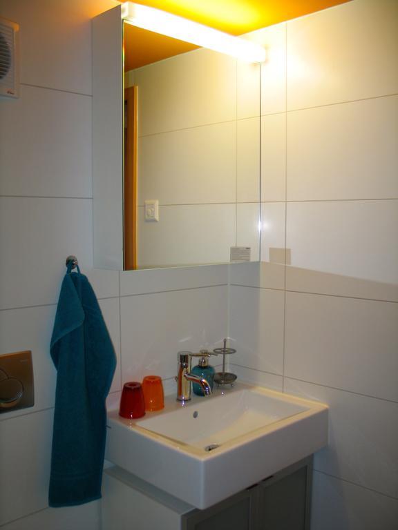 Ormalingen Artist'S Loft Zur Maloya 아파트 객실 사진